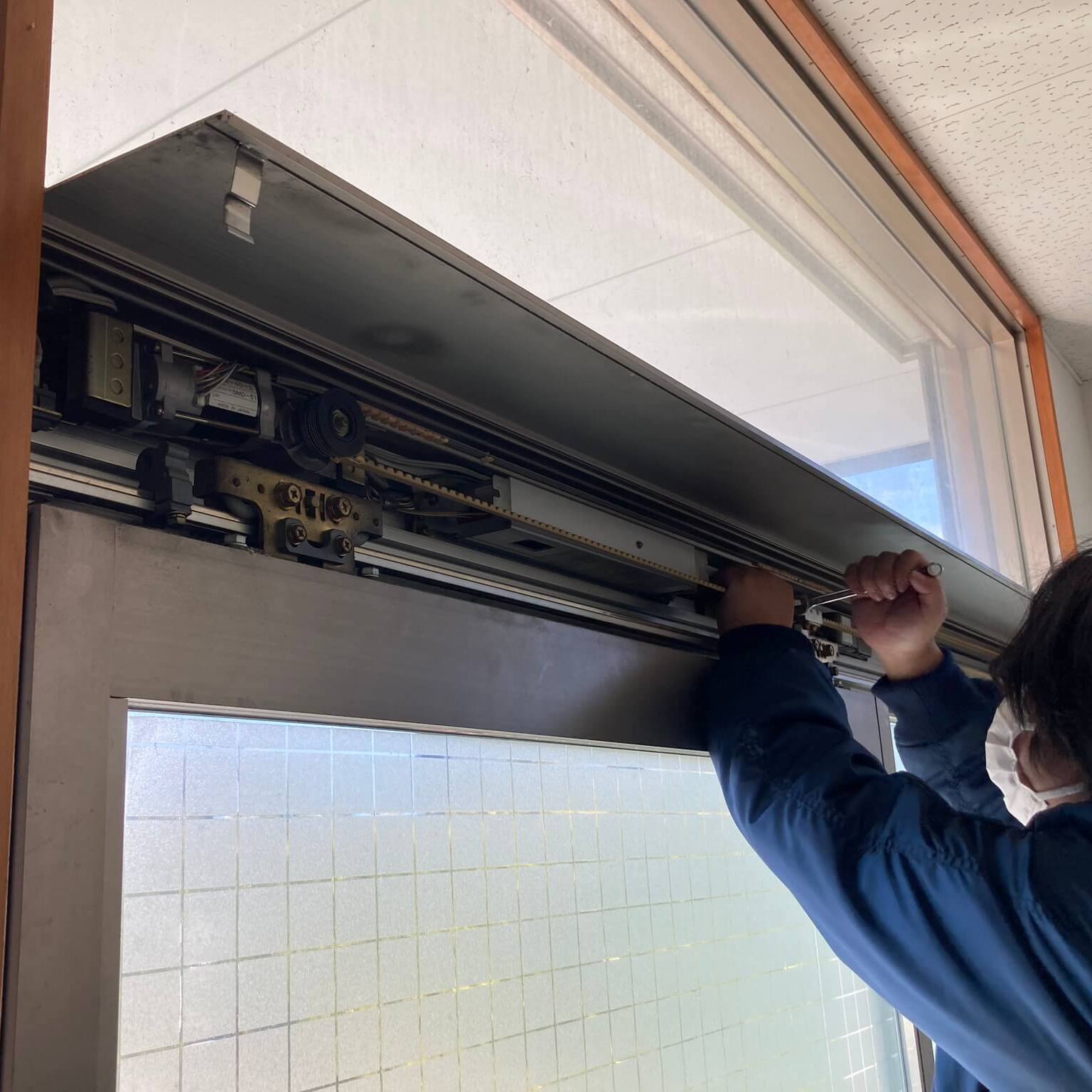徳島・香川のオフィス内装工事｜自動ドアの修理・補修